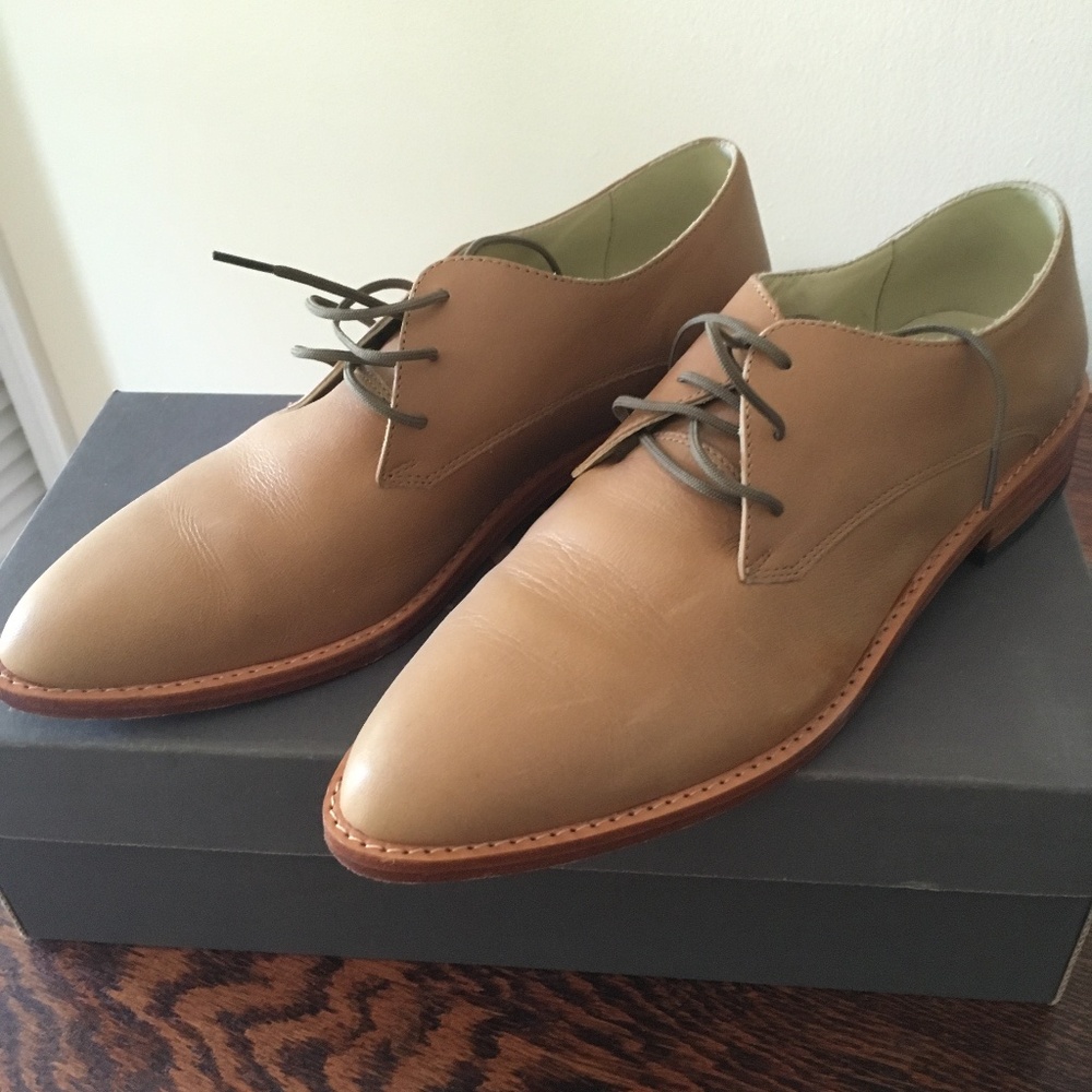 Nisolo James Oxford in Almond, size 9.5